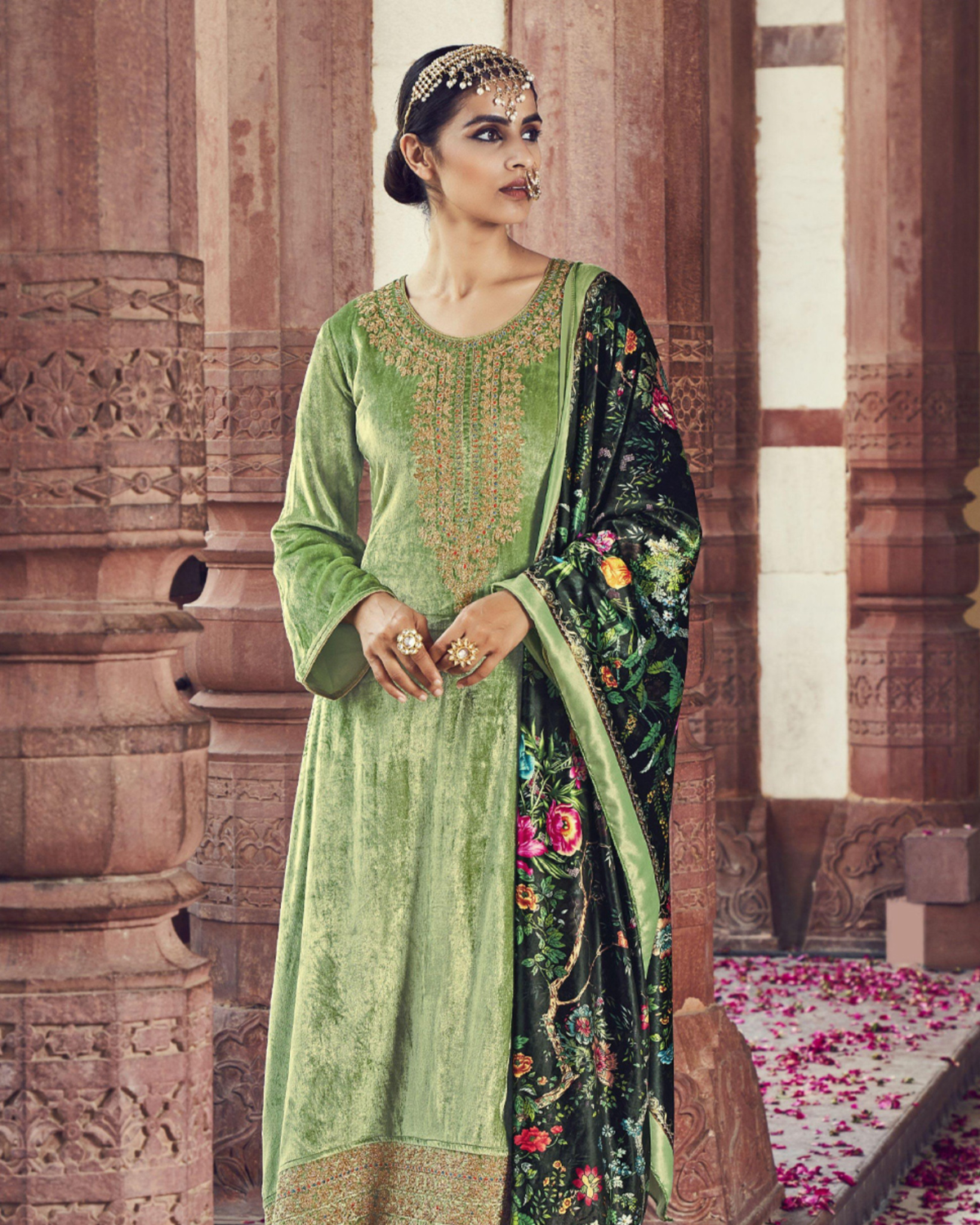 Traditional Fabric Silk Saree – Timeless Ethnic Grace